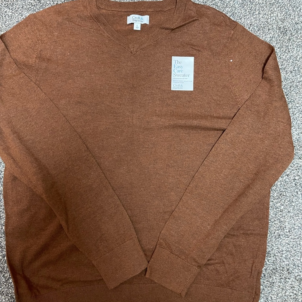NWT Croft and Barrow V-neck sweatshirt